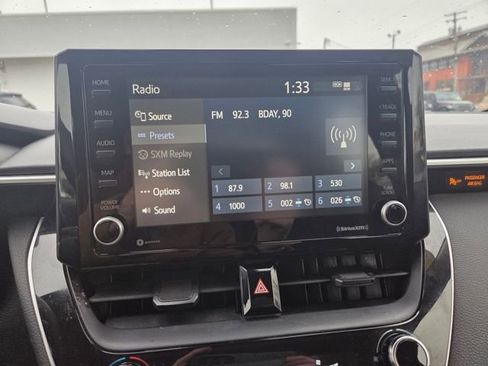 Used 2022 Toyota Corolla LE image 16