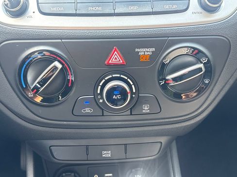 Used 2022 Hyundai Accent SEL FWD image 24