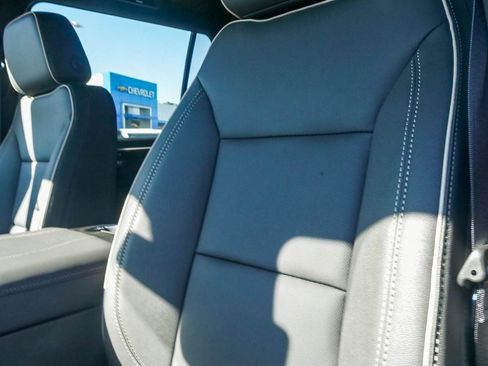 New 2026 Chevrolet Suburban Premier w/ Sun And Tow Package image 22