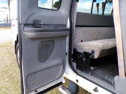 Used 1999 Ford F250 Lariat image 24