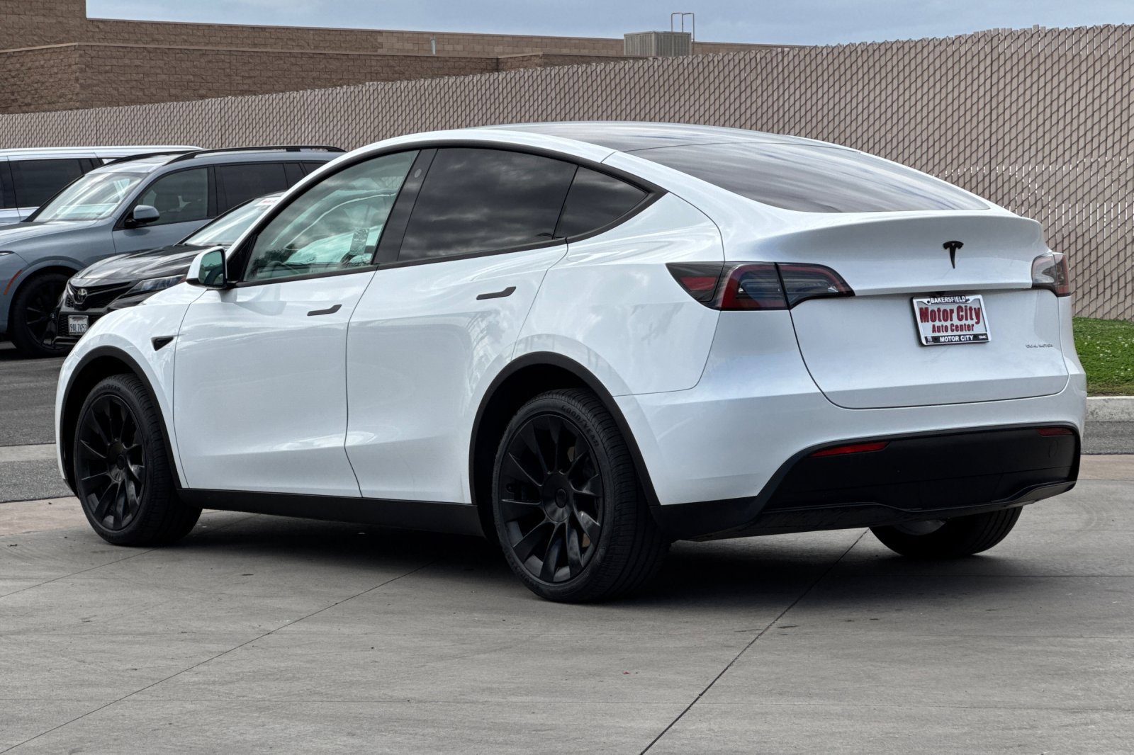 Used 2023 Tesla Model Y Long Range AWD/4WD image 6