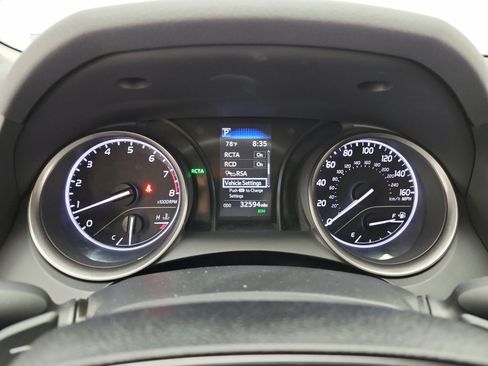 Used 2023 Toyota Camry SE w/ Convenience Package FWD image 10