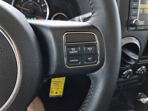 Used 2017 Jeep Wrangler Sport w/ Connectivity Group image 18