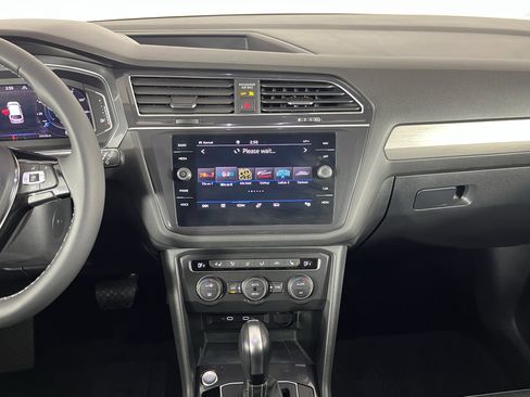 Used 2021 Volkswagen Tiguan SEL image 14