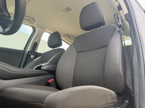 Used 2022 Honda HR-V LX image 11