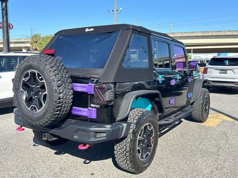 Used 2015 Jeep Wrangler Unlimited Rubicon AWD/4WD image 10