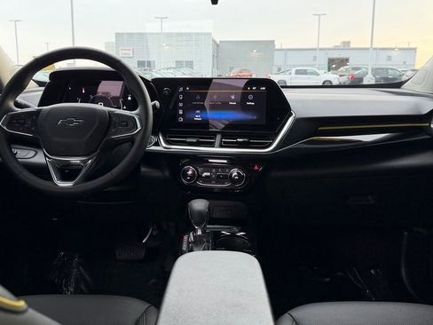 Used 2025 Chevrolet Trax ACTIV w/ Sunroof Package image 25