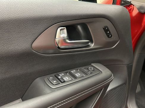 New 2026 Chrysler Pacifica Select FWD image 26