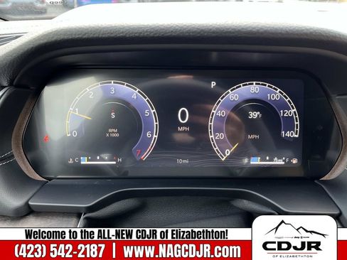 New 2025 Jeep Grand Cherokee L Limited w/ Luxury Tech Group II image 34