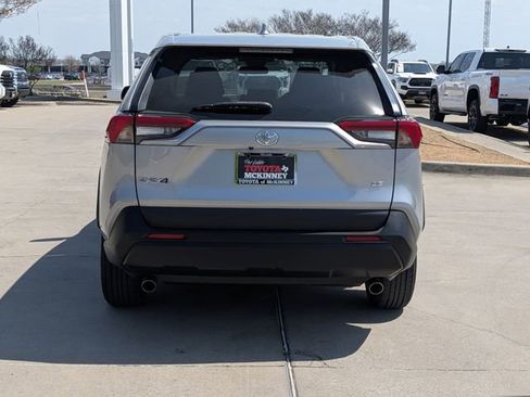 Used 2024 Toyota RAV4 LE image 7