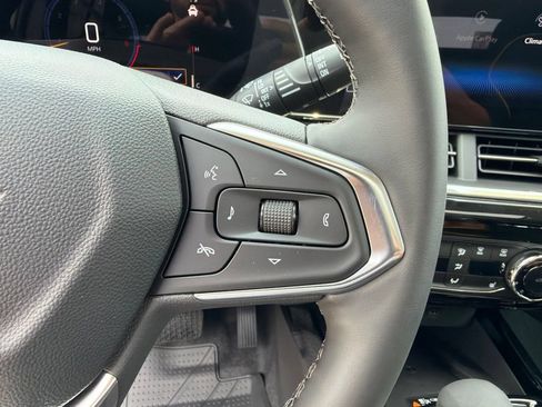 New 2026 Chevrolet Trax ACTIV w/ Sunroof Package FWD image 22
