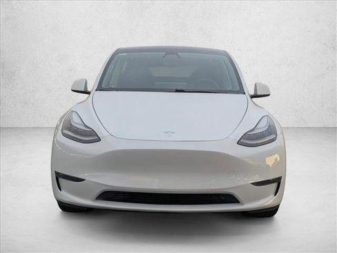 Used 2021 Tesla Model Y Long Range image 2