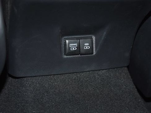 Used 2025 Toyota Camry LE FWD image 27