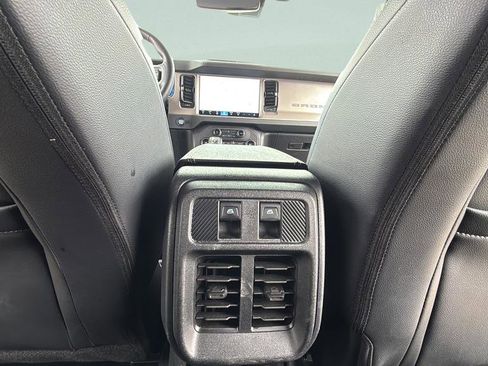 Certified 2025 Ford Bronco Outer Banks AWD/4WD image 41