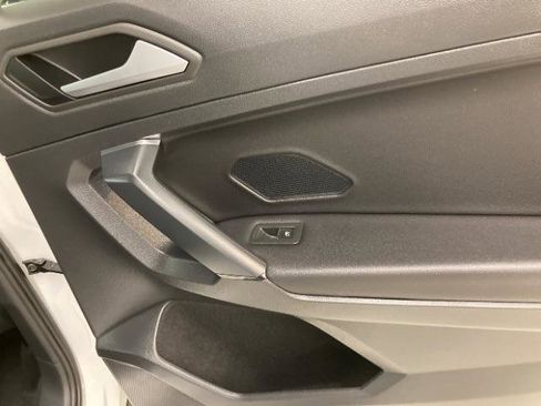 Used 2019 Volkswagen Tiguan SEL FWD image 38