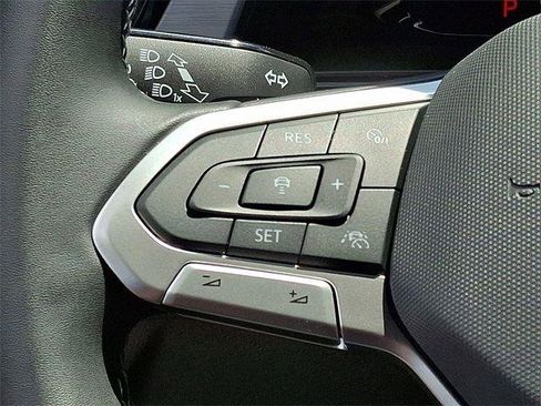 New 2025 Volkswagen Atlas Cross Sport SE image 18