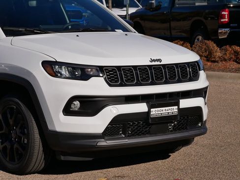New 2026 Jeep Compass Latitude AWD/4WD image 3