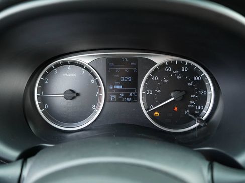 Used 2025 Nissan Kicks Play S FWD image 26