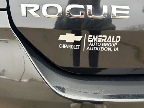 Used 2020 Nissan Rogue SV image 31