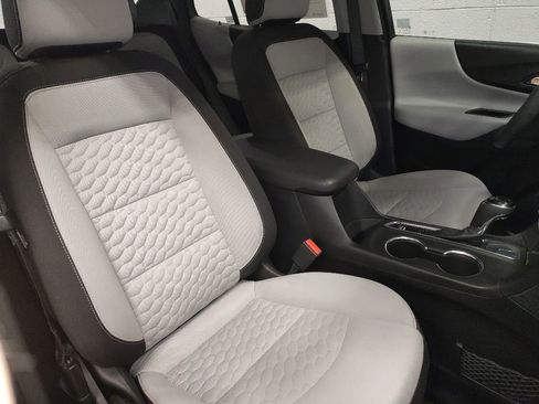 Used 2018 Chevrolet Equinox LS FWD image 9