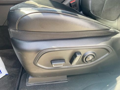 Used 2023 Jeep Grand Cherokee Altitude AWD/4WD image 22