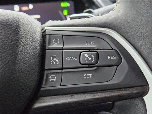 Used 2022 Jeep Grand Cherokee Limited 4xe w/ Luxury Tech Group II AWD/4WD image 22