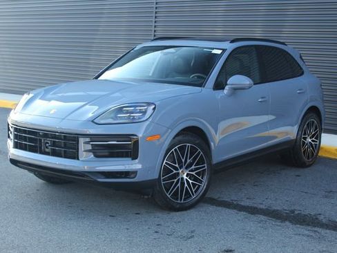 New 2026 Porsche Cayenne Base image 1
