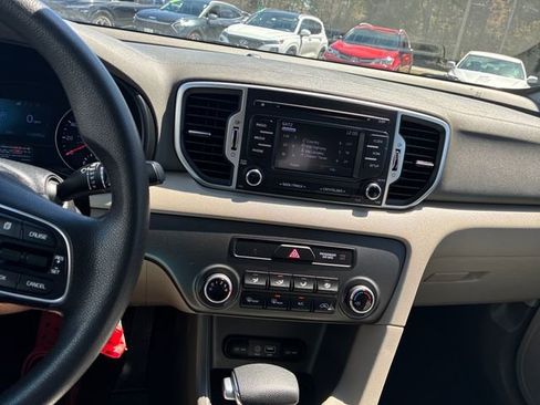 Used 2019 Kia Sportage LX AWD/4WD image 17