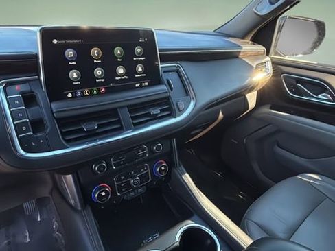 Used 2021 Chevrolet Suburban LT w/ Rear Media and Nav Package image 25