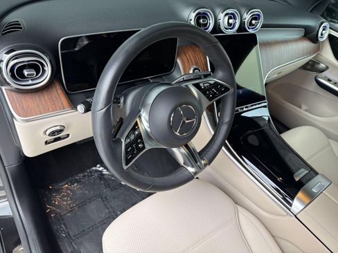 Certified 2026 Mercedes-Benz GLC 300 image 4