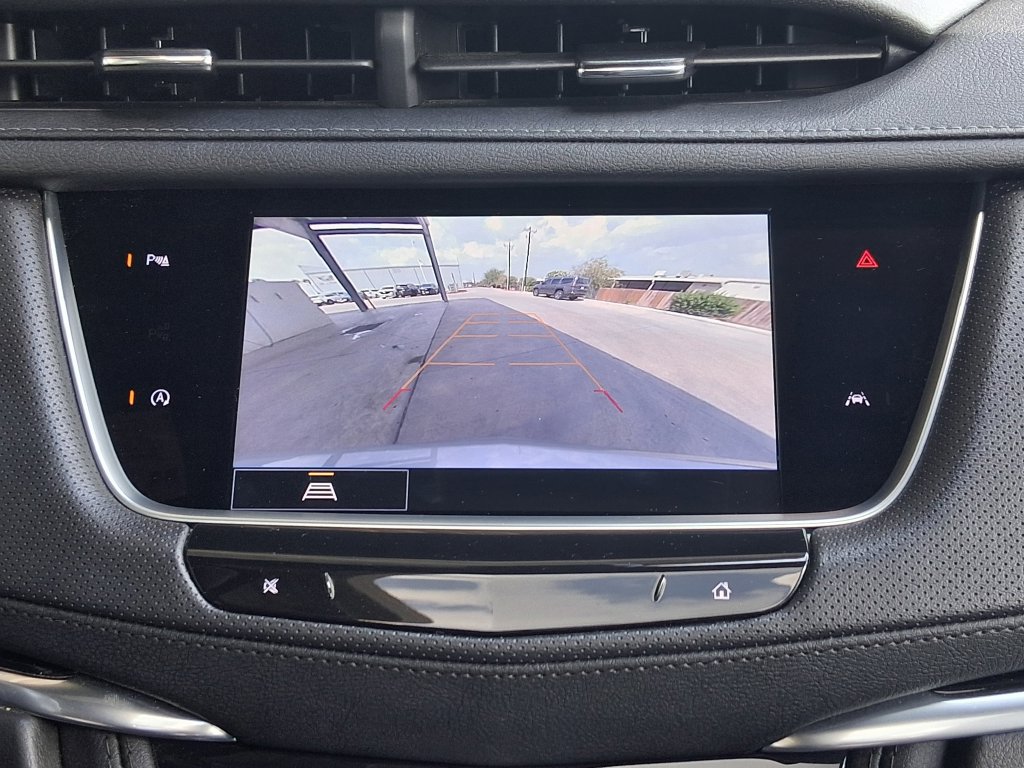 Used 2024 Cadillac XT6 Luxury w/ LPO, Floor Liner Package FWD image 15