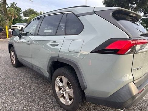 Used 2019 Toyota RAV4 XLE FWD image 3
