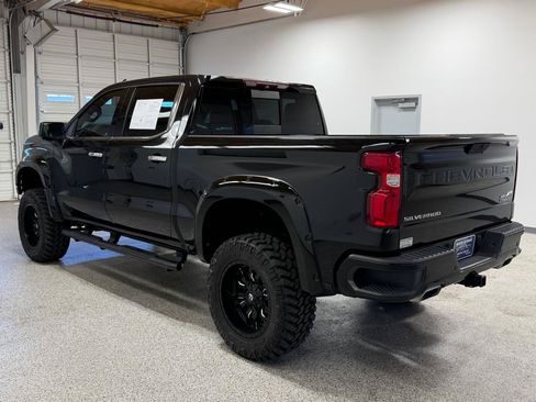 Used 2019 Chevrolet Silverado 1500 High Country w/ Technology Package AWD/4WD image 29