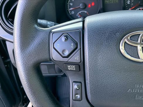 Used 2017 Toyota Tacoma SR RWD image 22
