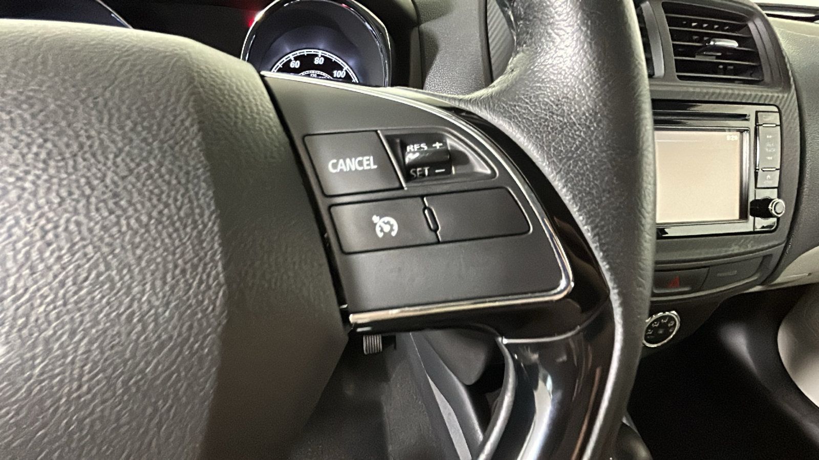 Used 2017 Mitsubishi Outlander Sport SE AWD/4WD image 19
