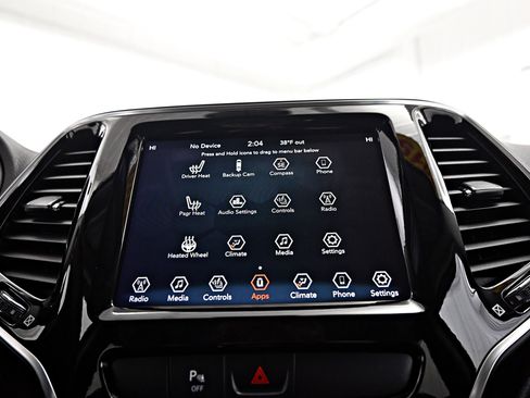 Used 2019 Jeep Cherokee Limited image 14