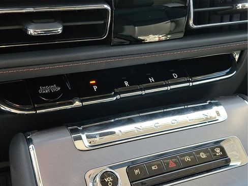 New 2026 Lincoln Aviator AWD image 10