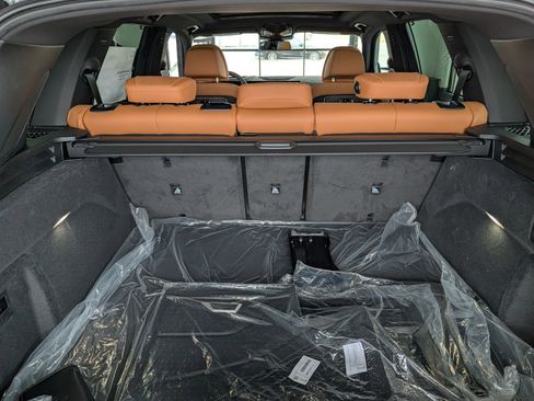 New 2026 BMW X5 M60i image 15