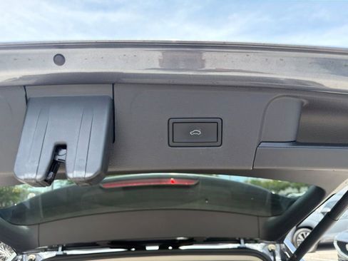Certified 2024 Volkswagen Atlas SE w/ Panoramic Sunroof Package FWD image 18