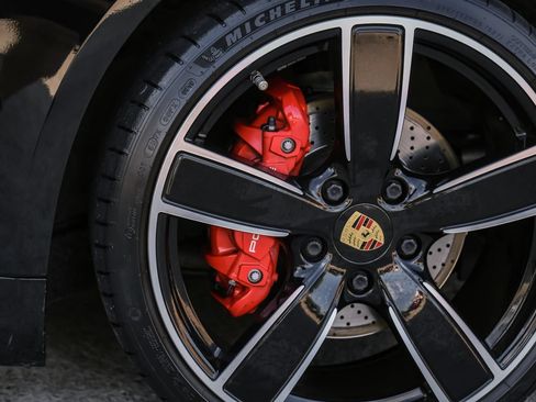 Used 2019 Porsche 718 Cayman S RWD image 45