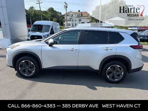 Certified 2024 Nissan Rogue SV AWD/4WD image 5