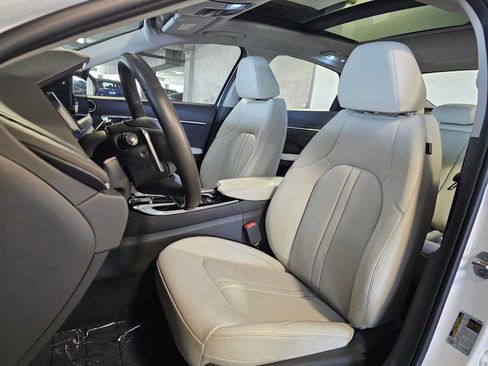 Used 2023 Hyundai Sonata Limited w/ Cargo Package FWD image 26