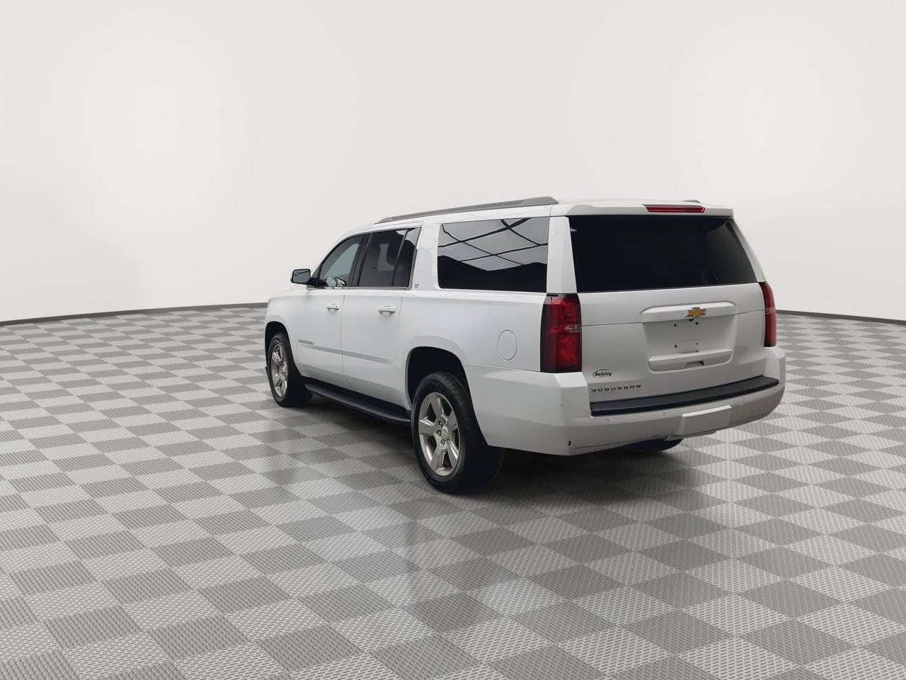 Used 2020 Chevrolet Suburban LT AWD/4WD image 37