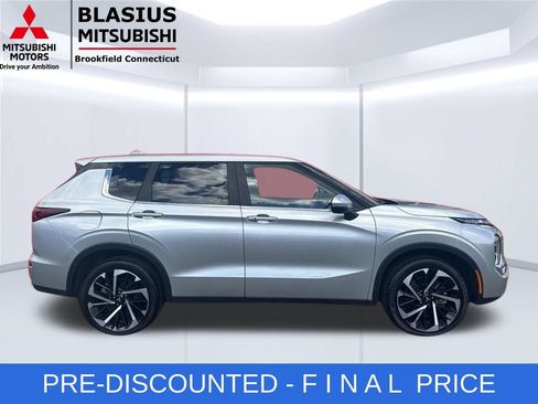 Used 2024 Mitsubishi Outlander SE AWD/4WD image 4