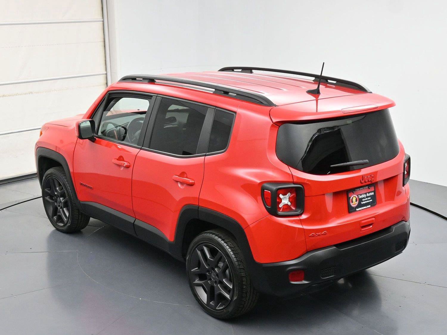 Used 2022 Jeep Renegade Latitude w/ Convenience Group AWD/4WD image 31