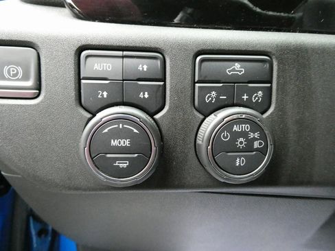 Certified 2022 Chevrolet Silverado 1500 RST image 25