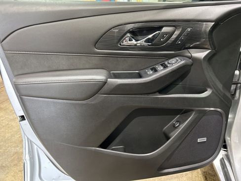Used 2022 Chevrolet Traverse High Country AWD/4WD image 22