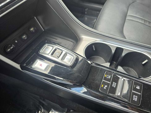 Used 2022 Hyundai Sonata Limited w/ Preferred Accessory Package image 30