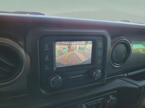 Used 2020 Jeep Wrangler Unlimited Sport image 14