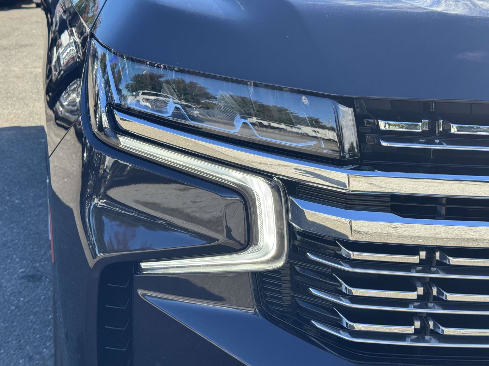 Used 2024 Chevrolet Tahoe Premier AWD/4WD image 7